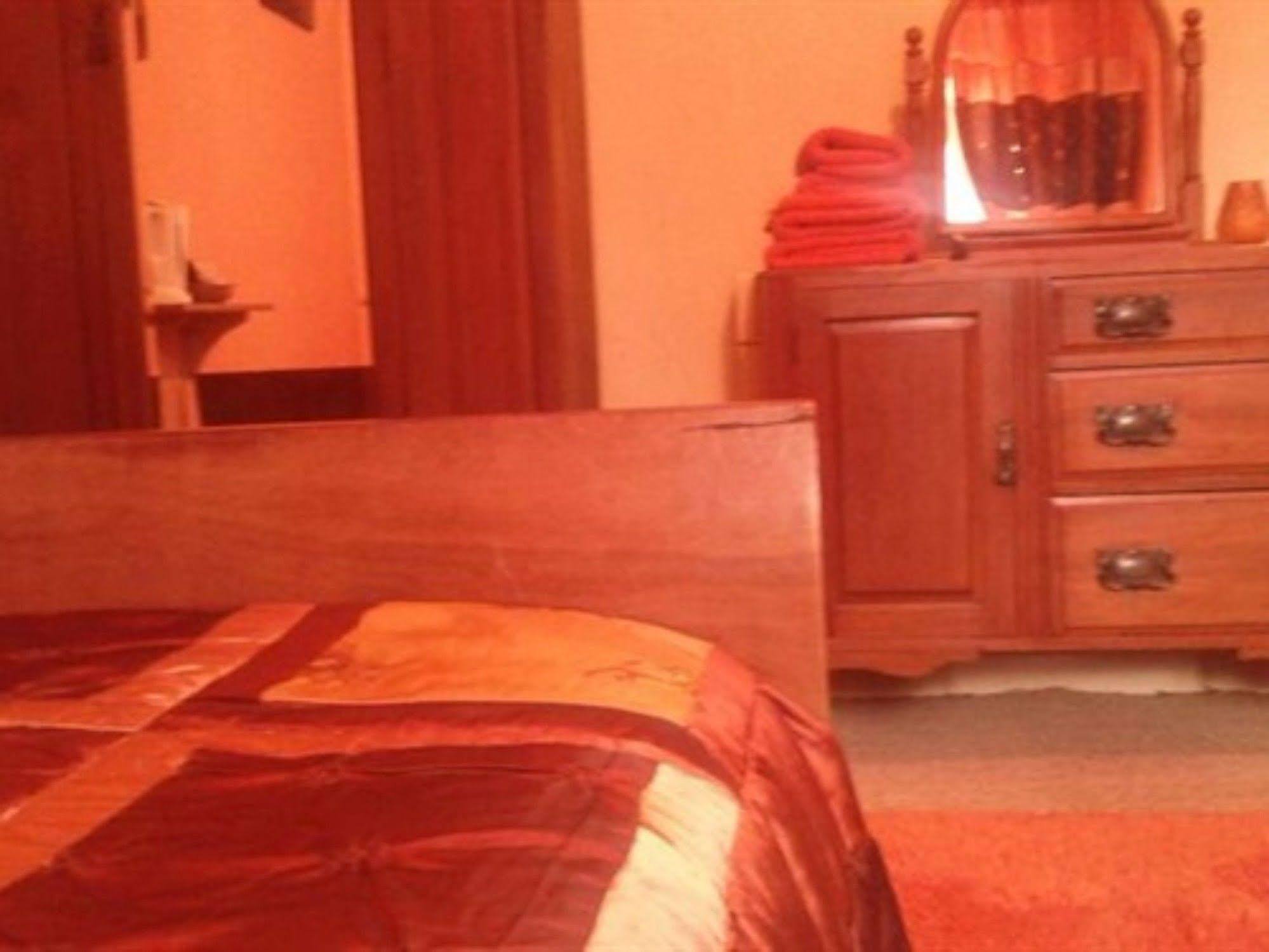 Magnac-Laval Sunset House Chambres De Hotes المظهر الخارجي الصورة