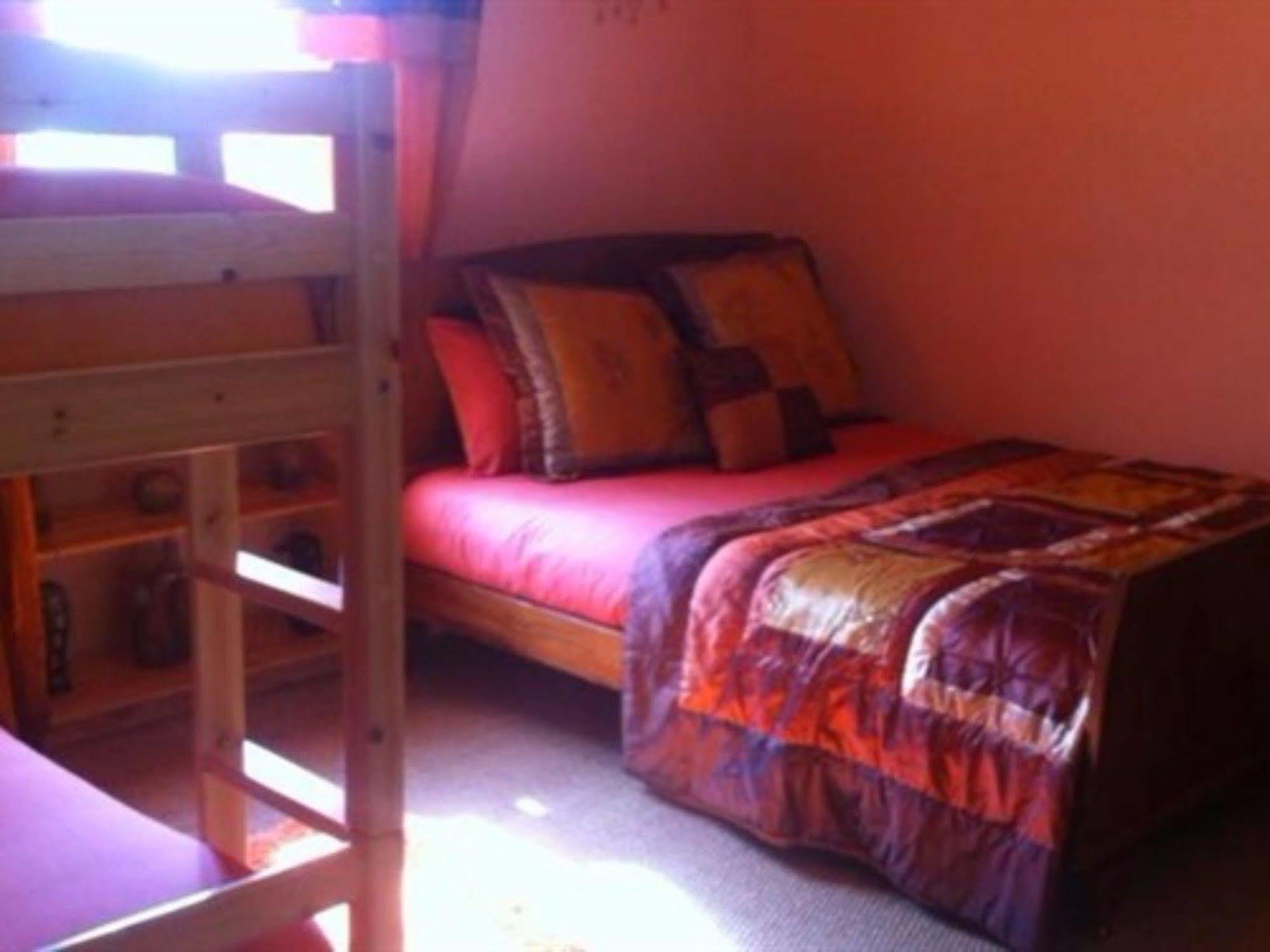 Magnac-Laval Sunset House Chambres De Hotes المظهر الخارجي الصورة